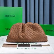 Bottega Veneta Pouch Intreccio Lambskin Caramel