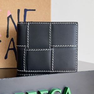 Bottega Veneta Small Cassette Bi-Fold Wallet Intreccio Calfskin Black/White