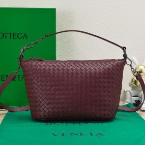 Bottega Veneta Zip Hobo Shoulder Bag with Detachable Strap Intreccio Lambskin Burgundy